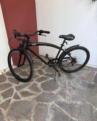 Bicicletta stile Cafe Racer / Cruiser nera