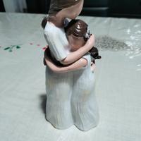 Statuetta collezione Willow Tree,abbraccio madre f