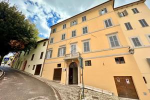 4 LOCALI A SPOLETO