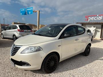 Lancia Ypsilon CAMBIO AUTOMATICO STRAFULL
