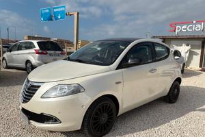 Lancia Ypsilon CAMBIO AUTOMATICO STRAFULL