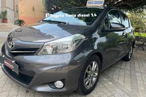 NUEW ARRIVO TOYOTA MODELLO YARYS 5 PORTE1,4 DIESEL