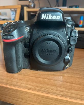 Nikon D800 (24500 scatti)