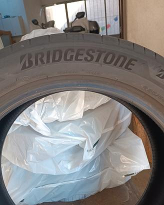 Set 4 gomme Bridgestone Turanza 6 Enliten 225 50