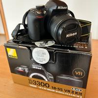 Nikon d3300 con Nikkor 18-55mm