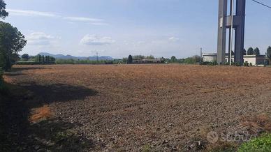 Terreno di 28000 m² a Cartura