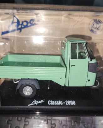Modellino Ape Piaggio Classic 2006 scala 1 32 