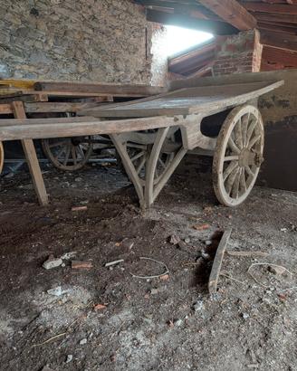 carro in legno 