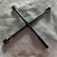 chiave a croce con attacco a  bussola