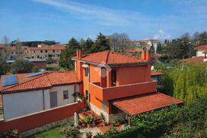 PORZIONE DI TRIFAMILIARE A MONTALTO DI CASTRO