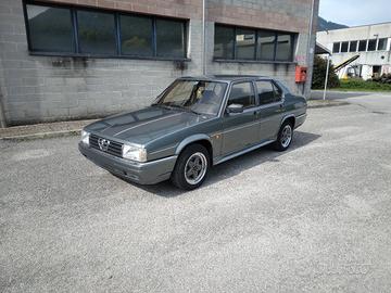 Alfa Romeo 90 2.5 Quadrifoglio Oro Zender