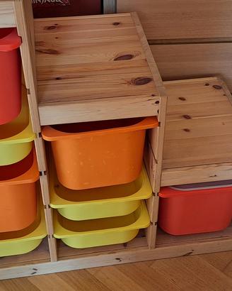 Cassettiera IKEA in legno con contenitori