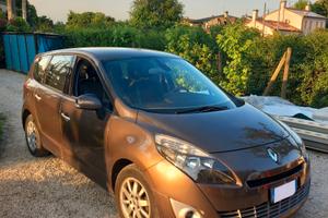 RENAULT Grand Scénic - 2010