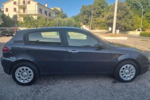 ALFA ROMEO 147 1.6 TWIN SPARK (2003)