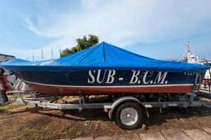 Motoscafo open crestliner