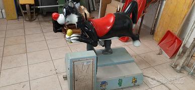 Giostra  riproduzione gatto Silvestro e Titti