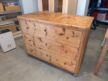 comò Cassettone in cirmolo antico 