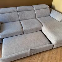Divano letto praticamente nuovo