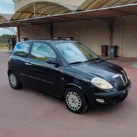 Lancia Ypsilon 1.2 16v  Platino 