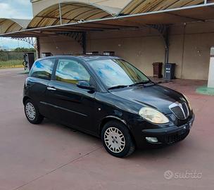 Lancia Ypsilon 1.2 16v  Platino 