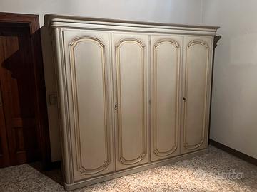 Armadio in stile ante pennellate laccato veneziano