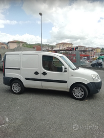 Fiat doblo dobló 1.3multjet POCHI KM DA VEDERE