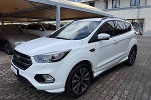 FORD Kuga 2.0 tdci ST-Line TELECAMERA POST. PREZ