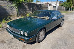 Jaguar Daimler 4.0