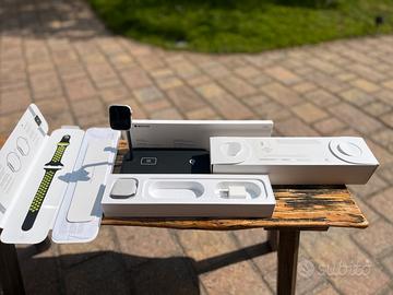 Apple Watch 4 + stazione di ricarica wirelees