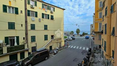 4 LOCALI A GENOVA