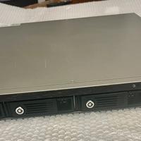 Due Qnap server nas ts-469u-rp