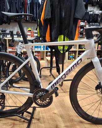 Megamo pulse 04 SLR 2026