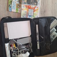 Nintendo Wii + 2 joystick pezzi originali + giochi