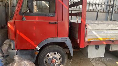 Camion Iveco 50 .9