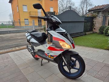 Aprilia SR 50 R