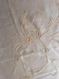 Tovaglia in lino con ESCLUSIVO PIZZO DI CANTU'