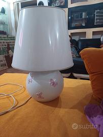 grande lampada da tavolo