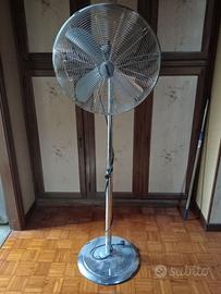 Ventilatore a piantana in acciaio