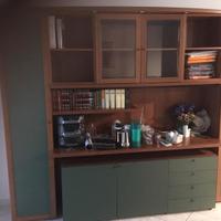 Mobile libreria con scrivania ripiegata