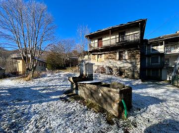 CASA SEMINDIPENDENTE A VIÙ