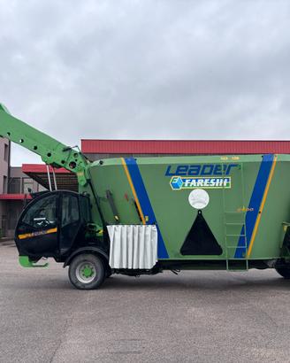 Carro miscelatore Faresin 28 m3
