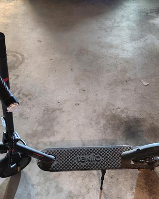 monopattino elettrico TEKLIO