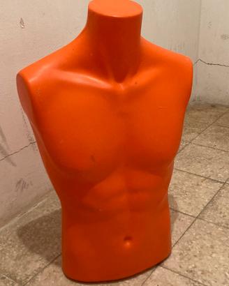 Manichino da uomo solo busto senza base d’appoggio