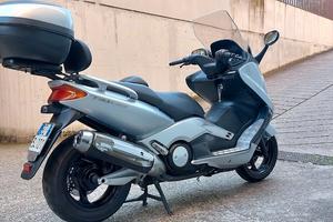 Yamaha T Max - 2001