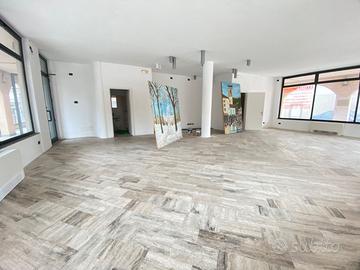 Spazio commerciale in centro