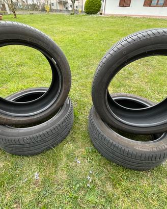 Gomme 225/45/17