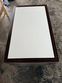 Tavoli moderni con struttura inox e piano lucido