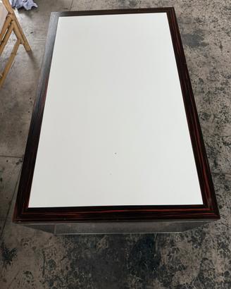 Tavoli moderni con struttura inox e piano lucido