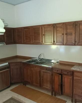 Cucina angolare completa in legno massiccio