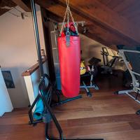 Sacco pugilato 80 Kg con struttura di sostegno
